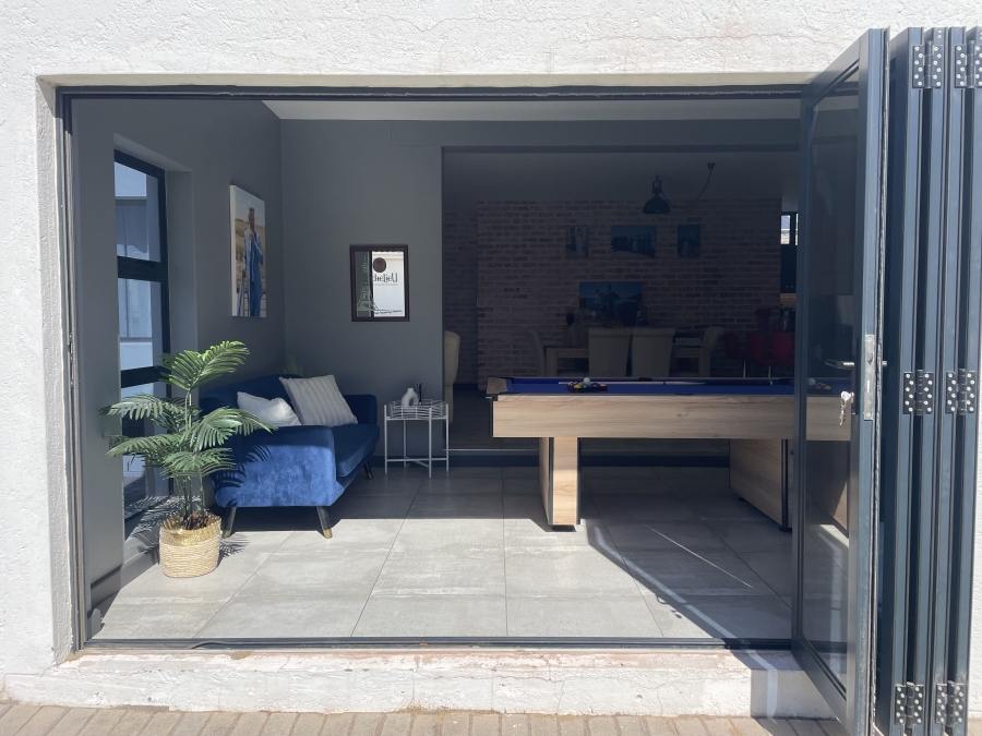 4 Bedroom Property for Sale in Country Club Western Cape
